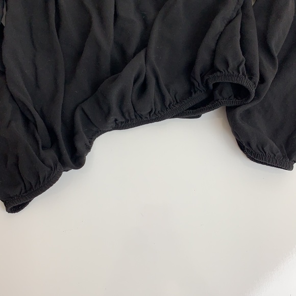 🌟 SOLD 🌟 BRANDY MELVILLE - Off The Shoulder Top - Picture 6 of 7